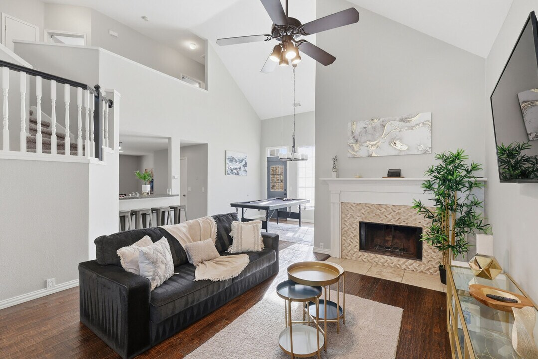 9817 Preston Vineyard Dr in Frisco, TX - Building Photo