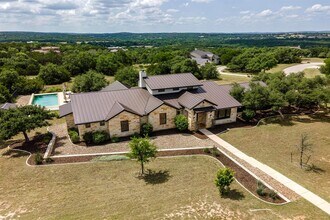 3400 Tuscany Dr in Driftwood, TX - Building Photo - Building Photo