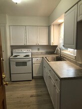 2406 21st St, Unit 4 in Cuyahoga Falls, OH - Foto de edificio - Building Photo
