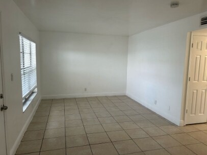 401 SW 13th Pl in Deerfield Beach, FL - Building Photo