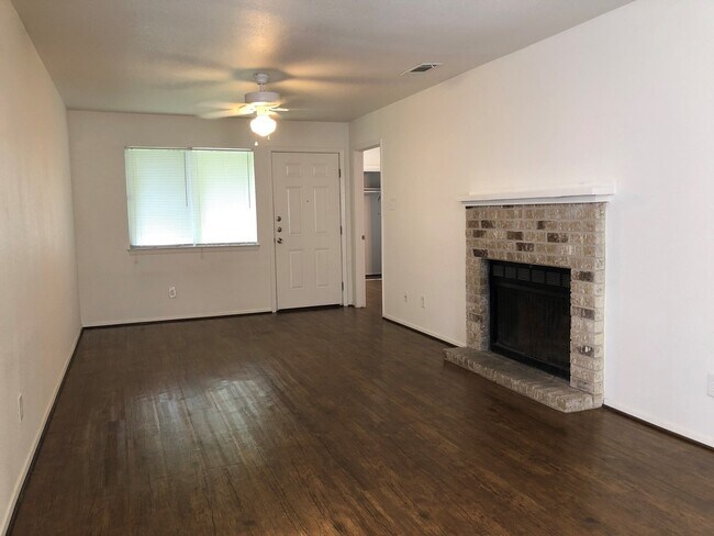 3617 Elliott St in Bryan, TX - Building Photo - Building Photo