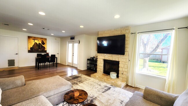 11415 Bristle Oak Trl in Austin, TX - Building Photo - Building Photo