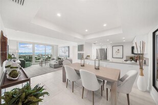 650 West Ave, Unit 1908 in Miami Beach, FL - Building Photo