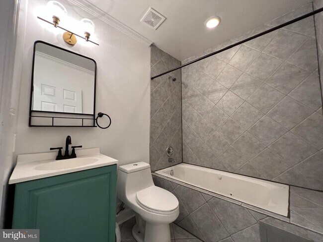 1660 West Virginia Ave NE in Washington, DC - Building Photo - Building Photo