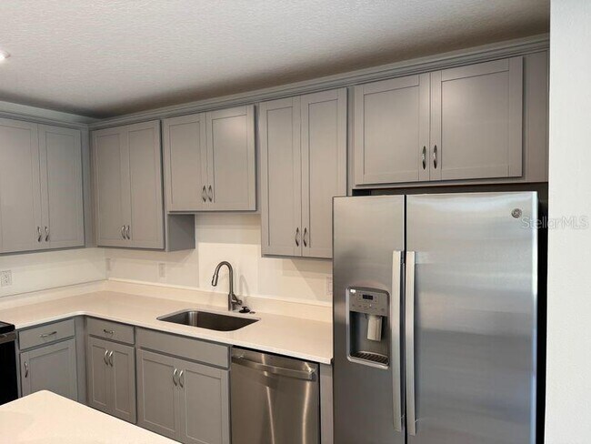 3035 Jessamine Dr in Tavares, FL - Building Photo - Building Photo