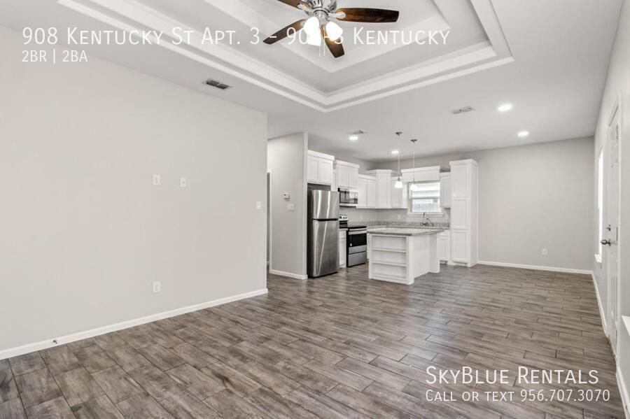 908 Kentucky St in Alton, TX - Building Photo