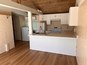 245 Alisal Rd in Solvang, CA - Building Photo - Building Photo