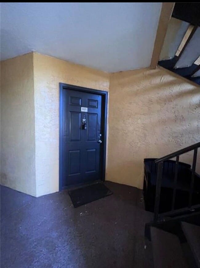 4658 Commander Dr in Orlando, FL - Foto de edificio - Building Photo