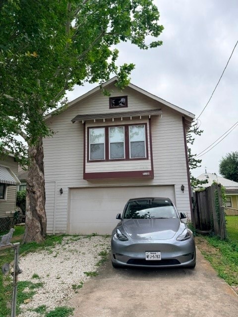 property at 711 Sabine St
