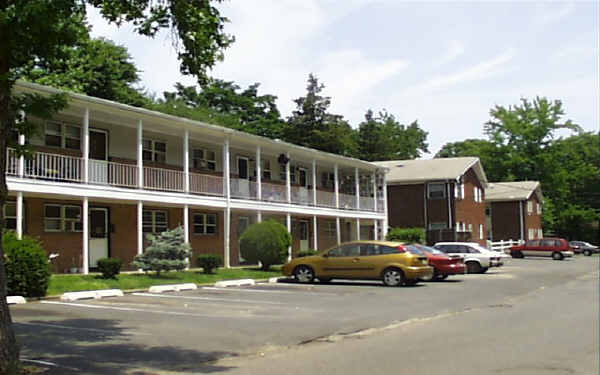 Hancock Arms Apartments in Keansburg, NJ - Foto de edificio - Building Photo