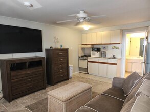 9105 Atlantic Ave in Margate City, NJ - Foto de edificio - Building Photo