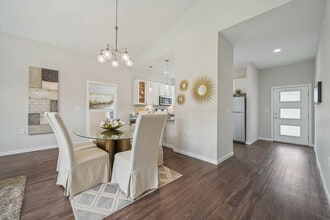 Redbud Commons in Pickerington, OH - Building Photo - Building Photo
