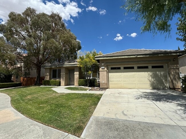 property at 13818 Goldfinch Ct