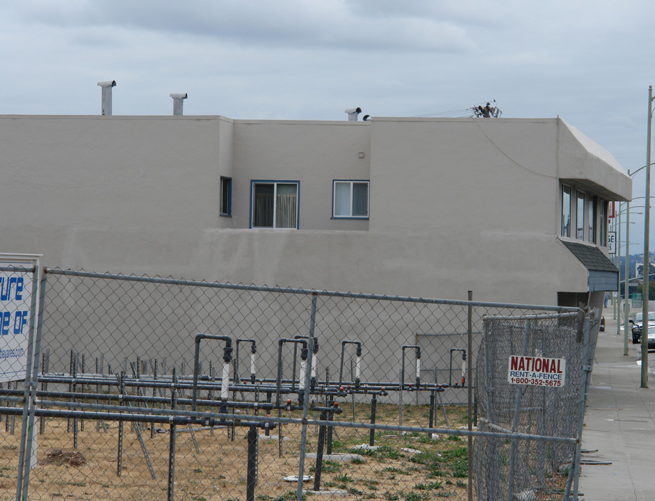 146 El Camino Real in San Bruno, CA - Building Photo