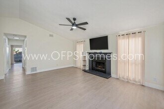 211 Indian Oaks Dr in Destin, FL - Building Photo - Building Photo