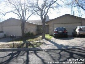 7228 Rimwood St in Live Oak, TX - Building Photo