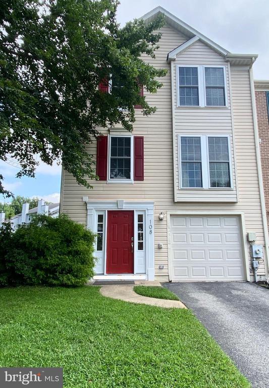 property at 108 Monet Cir