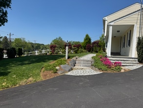 647 Frenchtown Rd in East Greenwich, RI - Building Photo - Building Photo