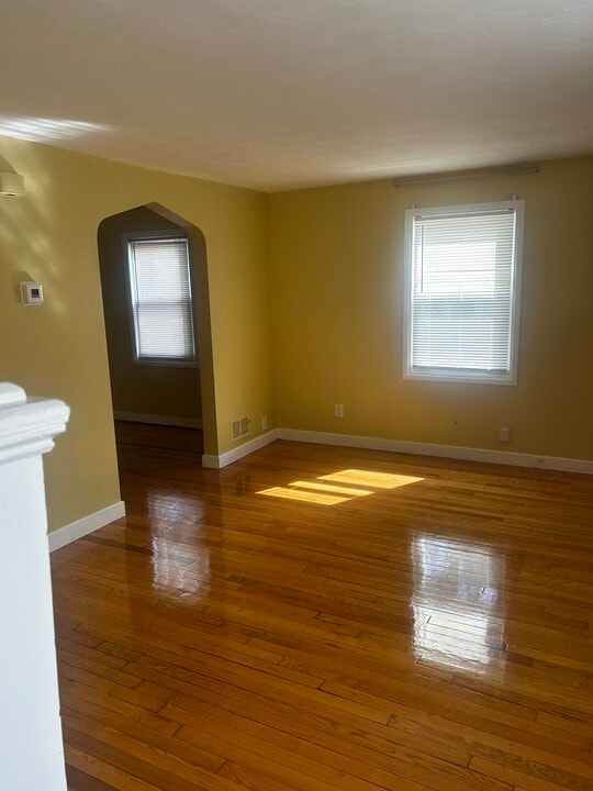 35 Sunnyside Ave in Arlington, MA - Building Photo