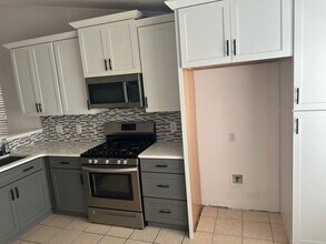 4212 E Howard Ct in Visalia, CA - Building Photo - Building Photo