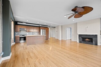 1635 W Belmont Ave in Chicago, IL - Building Photo - Building Photo