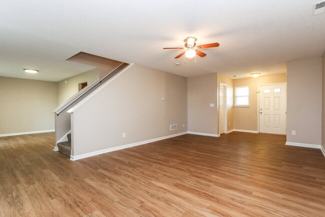 19546 Prairie Crossing Dr in Noblesville, IN - Building Photo - Building Photo