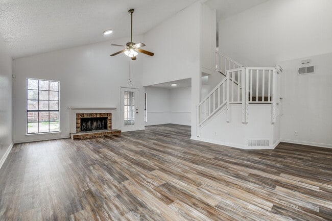 property at 434 Wellington Dr