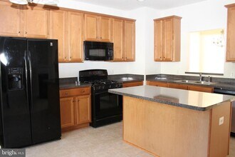 16382 Gangplank Ln in Woodbridge, VA - Building Photo - Building Photo