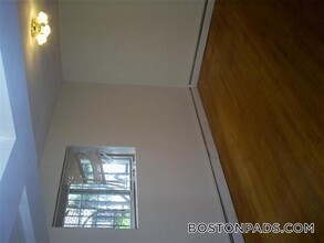 107 Gordon St in Boston, MA - Building Photo - Building Photo
