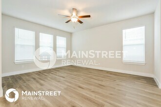 352 Whiteheart Dr in DeLand, FL - Foto de edificio - Building Photo
