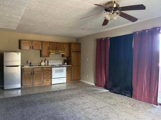 property at 86 Hillside Dr