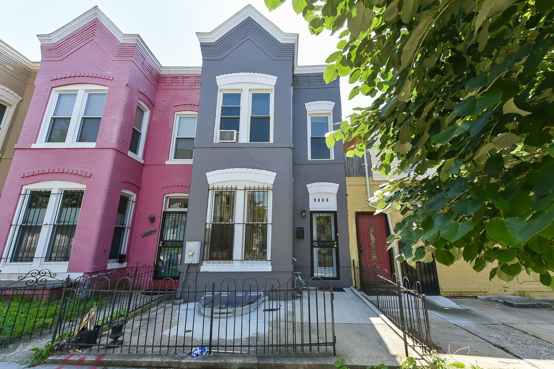 1109 Montello Ave NE in Washington, DC - Building Photo