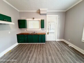 1825 E Oak St in New Albany, IN - Building Photo - Building Photo