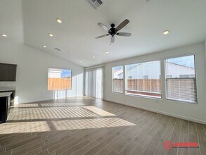 7517 Lemon Mdw Pl in Bakersfield, CA - Building Photo - Building Photo