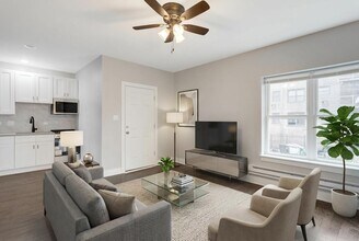 8022 S Ellis Ave in Chicago, IL - Building Photo - Building Photo