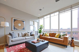 490 Harrison Ave in Boston, MA - Building Photo - Building Photo