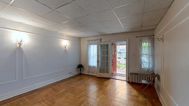 6826 Harrow St in Forest Hills, NY - Building Photo - Building Photo