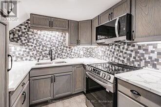 20 Glendale Rd in Brantford, ON - Building Photo - Building Photo
