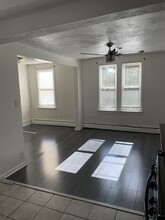 8 Greenwich St, Unit 3 in Boston, MA - Building Photo - Building Photo