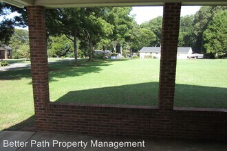 104 Secrest Ave in Belmont, NC - Building Photo - Building Photo