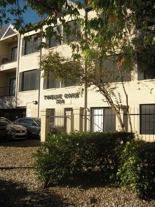 704 W 21st St in Austin, TX - Foto de edificio