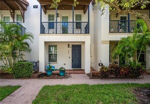 2559 SW 119th Terrace in Miramar, FL - Building Photo