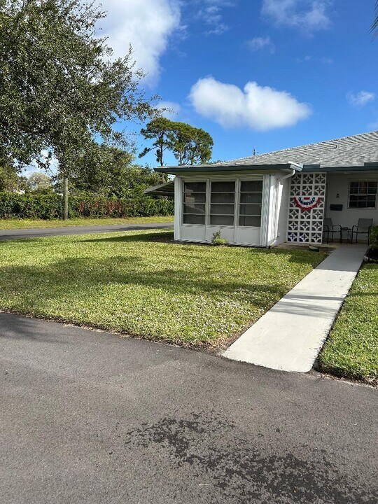 1080 North Dr in Delray Beach, FL - Building Photo