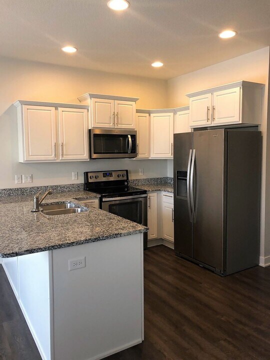 1526 Bennetts Way NW in Altoona, IA - Building Photo