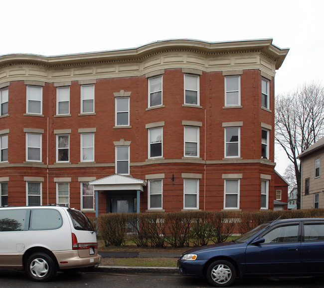 15 Monroe St in Holyoke, MA - Foto de edificio - Building Photo