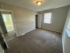 306 Mueller Ave in Ferguson, MO - Building Photo - Building Photo