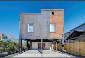 7925 Brandon St in Houston, TX - Building Photo - Building Photo