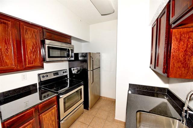 3701 Cedarplaza Ln in Dallas, TX - Building Photo