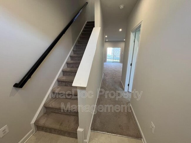 505 Rolling Valley Dr in Fredericksburg, VA - Building Photo - Building Photo