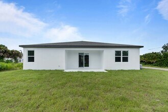 8292 Givlic Ln in North Port, FL - Building Photo - Building Photo